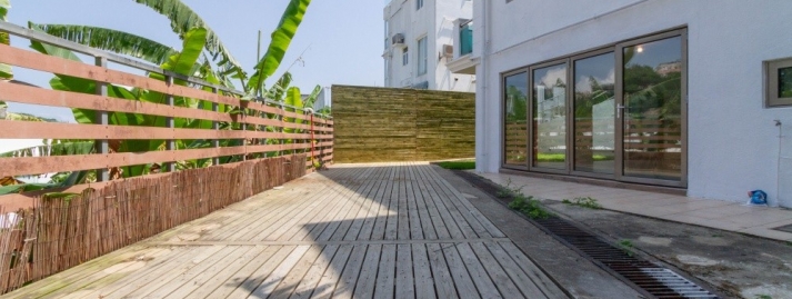 <a href="javascript:popUp('sai-kung-property-011938-E.php','1000','800')">CLEAR WATER BAY VILLAGE HOUSE HKD 18.8M </a>